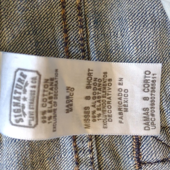 Levi's signature boot cut low rise Miss size 8 short. - Picture 6 of 6